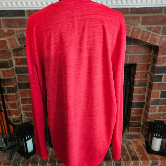 Long Sleeve Chiefs Shirt with Yellow Arrowhead. Official Cheifs Merch. Size XL. - Picture 2 of 3